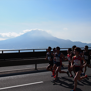 錦江湾と桜島！素晴らしい景色と激アツな応援の中を駆ける「鹿児島マラソン」