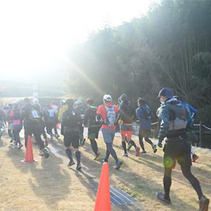 寒風を切って野山を駆ける！　真冬のトレイルラン大会