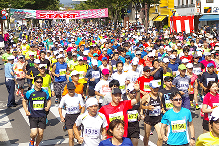 人気10kmレースが春開催に！桃の花のピンクに染まる里山を駆ける「伊達ももの里マラソン」