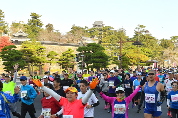 急いで！　駆け込みで間に合う年内のフルマラソン