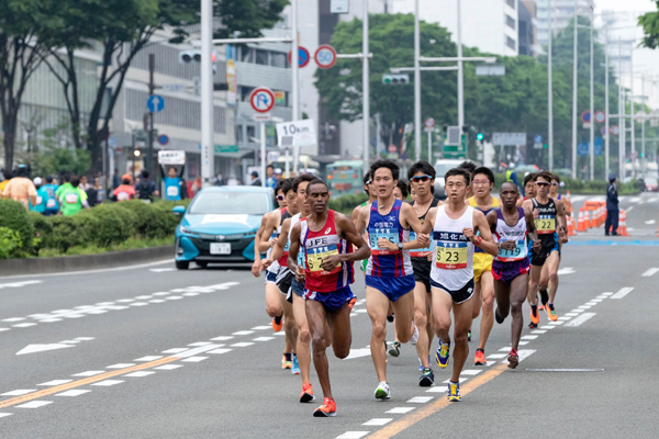 エリートランナーたちの走りも見逃せない