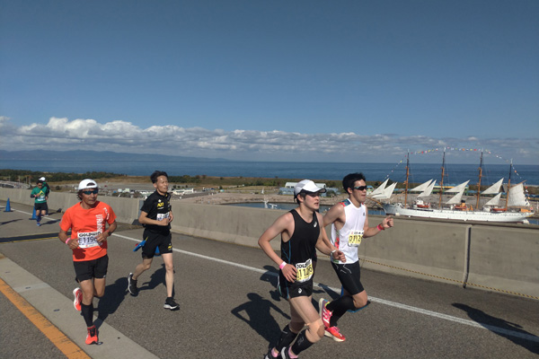 快晴の空の下、2年ぶりの富山マラソン開催！