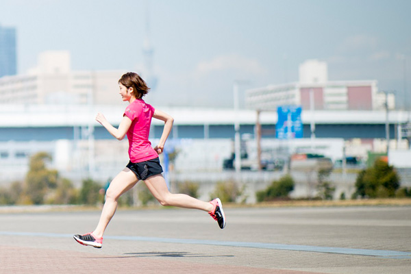 【5km走でフルも速くなる02】ピッチを上げて次に腕を素早く振る！これが5kmをうまく走るコツ