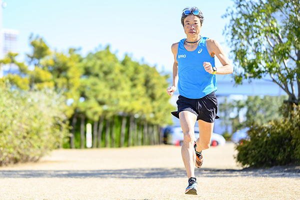 58歳で2時間57分25秒の自己ベスト！ ゴール直後の素早いアミノ酸補給が決め手に(PR)