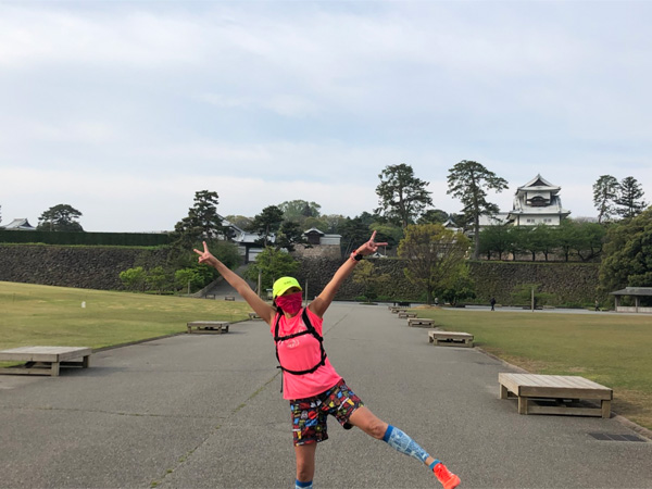 朝、金沢城を走っていて、あまりにも景色が良かったので、金沢城をバックに～はいチーズ（ひとちゃんさん・石川県）