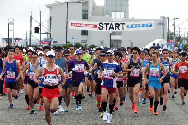 走りがいのあるコースと柏崎の人の温かさを楽しむ　柏崎潮風マラソン