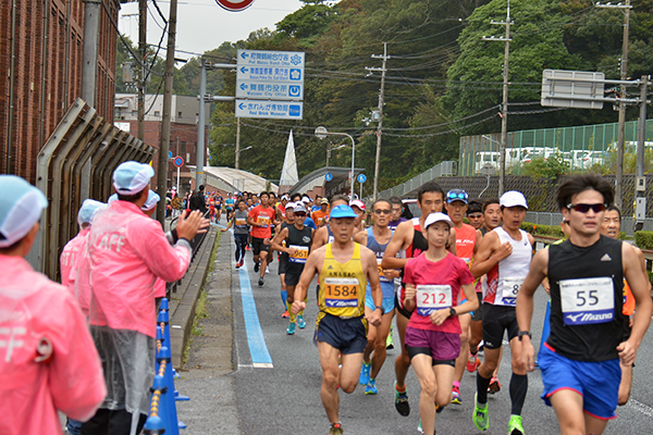 北は北海道から南は沖縄まで2236人のランナーが出場