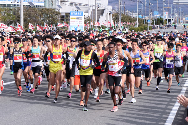 【週刊ランナーズ】川内優輝選手が防府マラソンで2時間20分切り100回達成！　過去にはマイナス17℃、出場3人のレースも