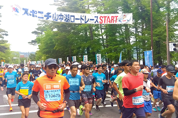 今年は高原の湖畔ならではの涼しさ＋エクアドル産バナナ！「山中湖ロードレース」