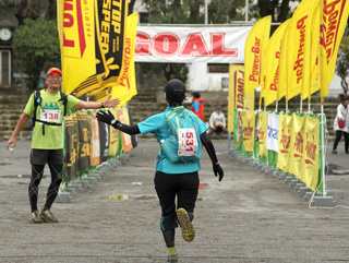 20kmの部も50kmの部も名瀬小学校にゴール！